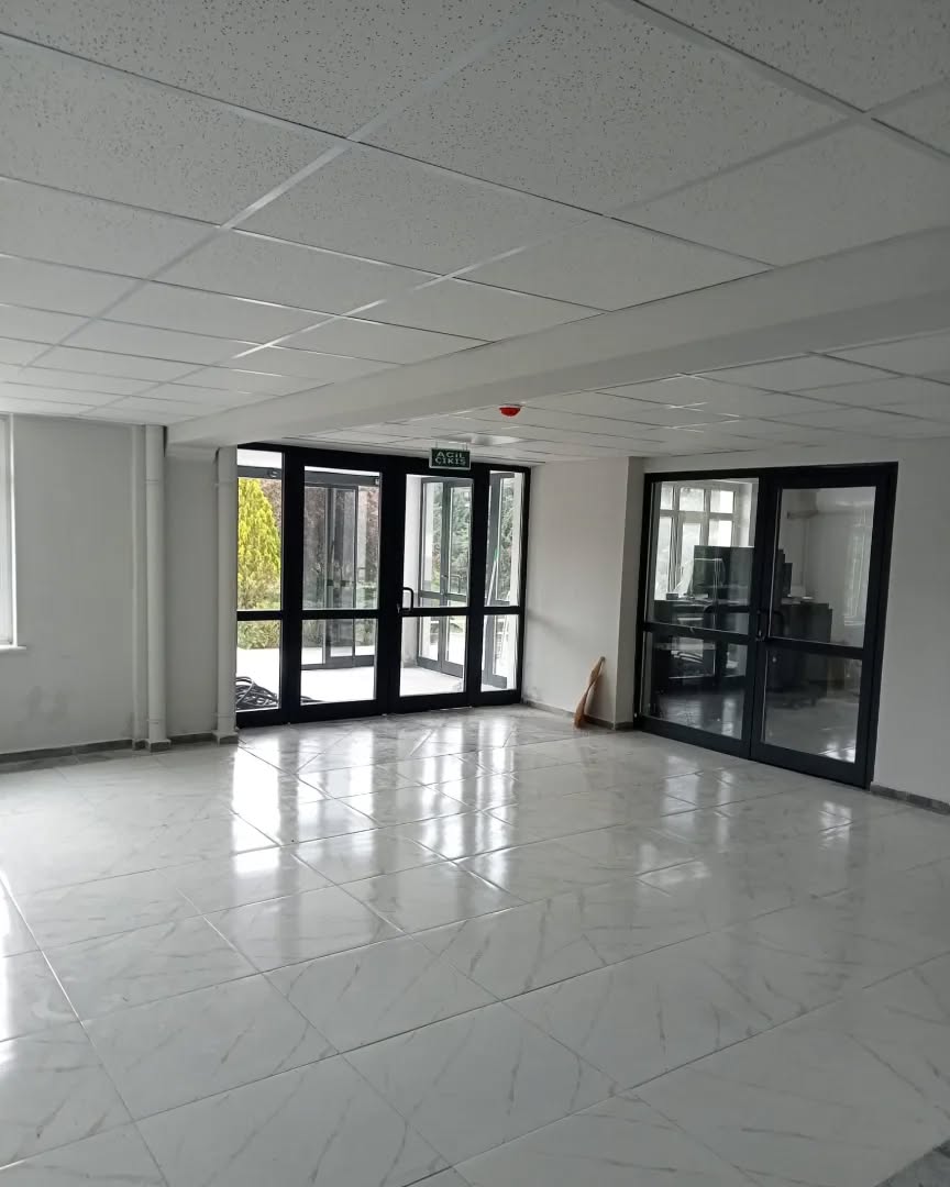 2024-10-23_20-45-39_UTC