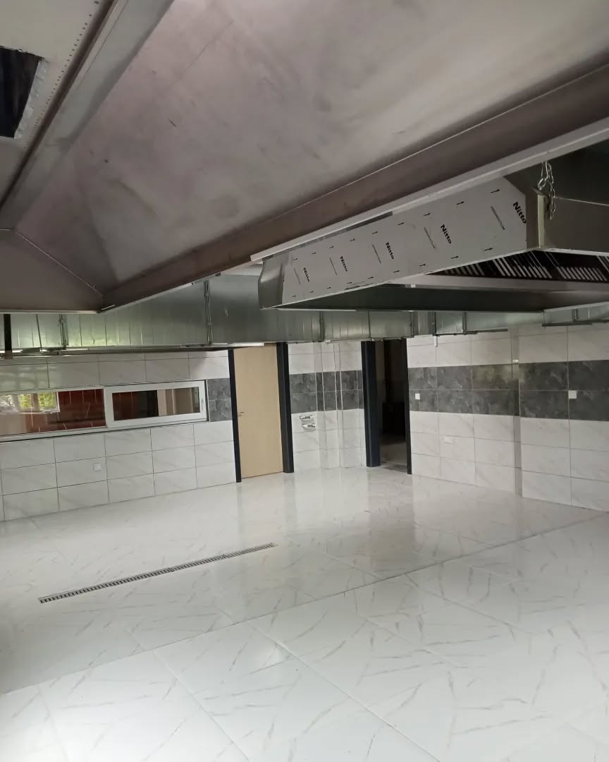 2024-10-23_20-45-41_UTC