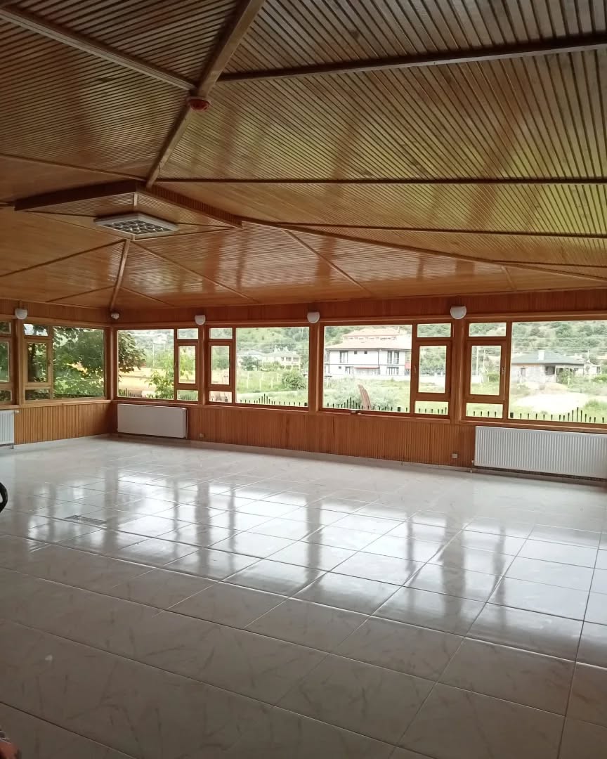 2024-10-23_20-45-42_UTC